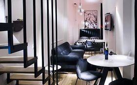 Main Square Luxury Apartment